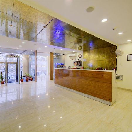 Hotel Grand Suites By D'Capitol Near Delhi Airport New Delhi Exteriör bild