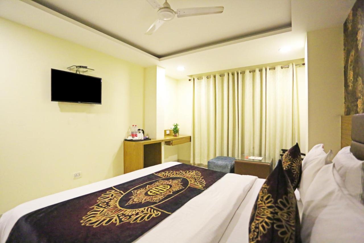 Hotel Grand Suites By D'Capitol Near Delhi Airport New Delhi Exteriör bild