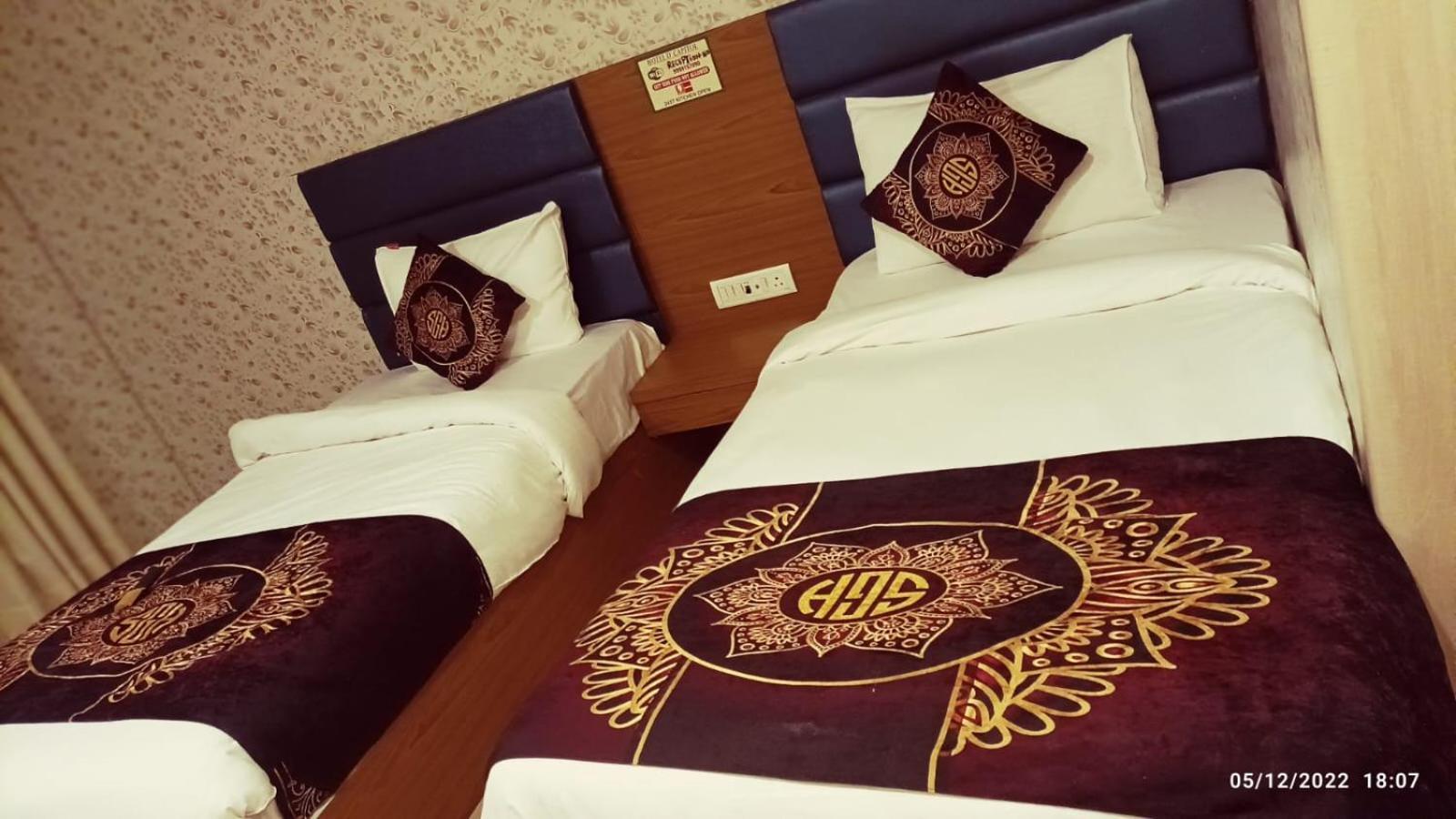 Hotel Grand Suites By D'Capitol Near Delhi Airport New Delhi Exteriör bild