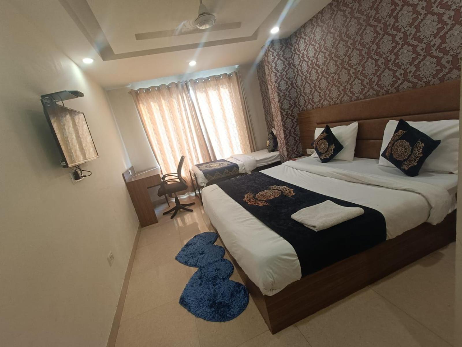 Hotel Grand Suites By D'Capitol Near Delhi Airport New Delhi Exteriör bild