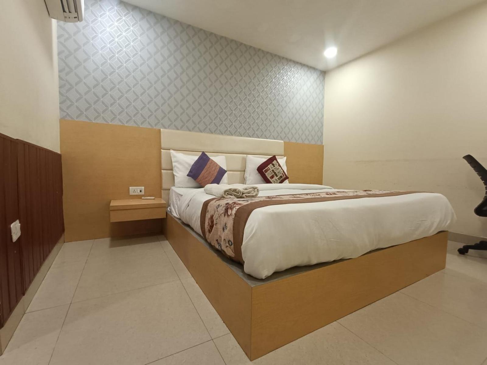 Hotel Grand Suites By D'Capitol Near Delhi Airport New Delhi Exteriör bild