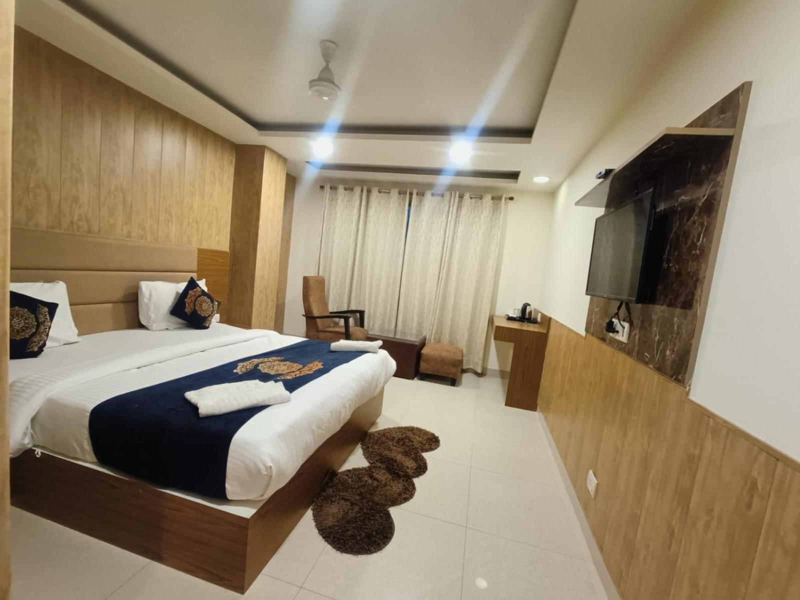 Hotel Grand Suites By D'Capitol Near Delhi Airport New Delhi Exteriör bild