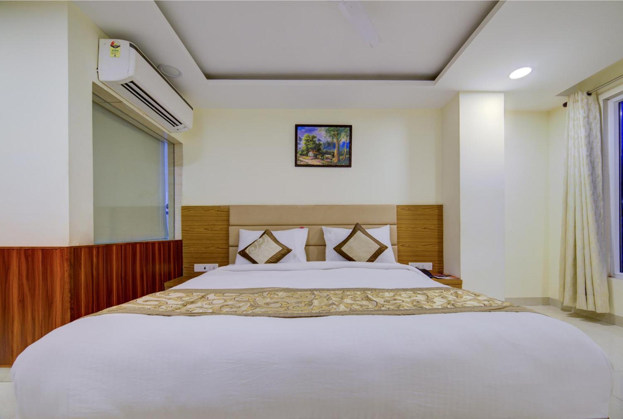 Hotel Grand Suites By D'Capitol Near Delhi Airport New Delhi Exteriör bild