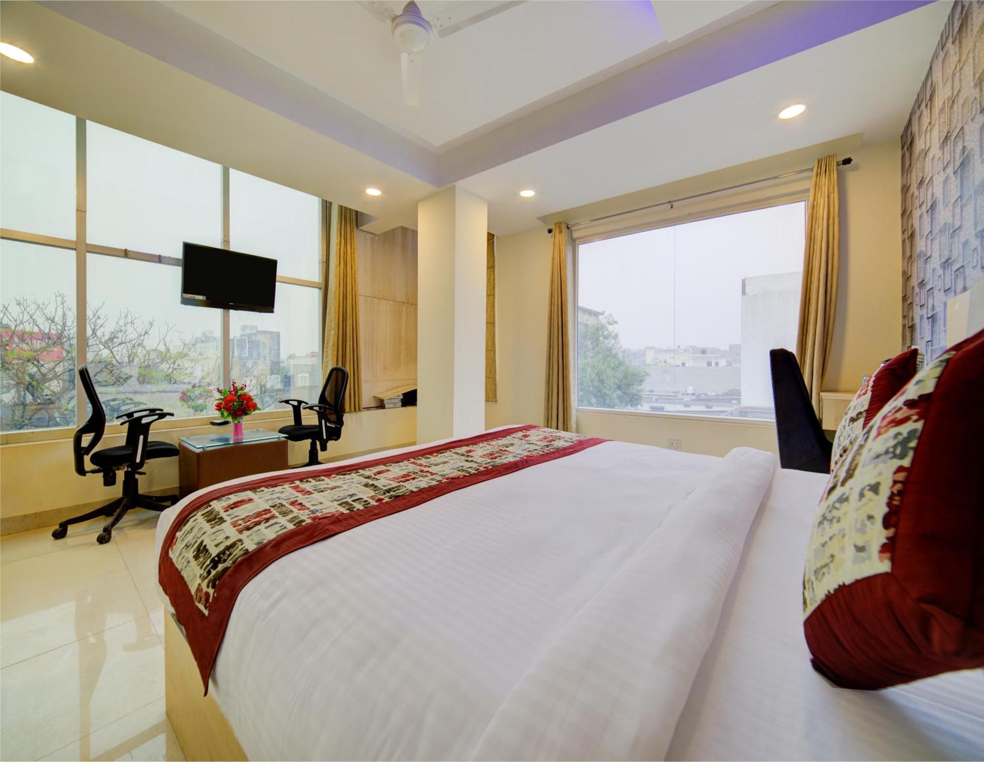 Hotel Grand Suites By D'Capitol Near Delhi Airport New Delhi Exteriör bild