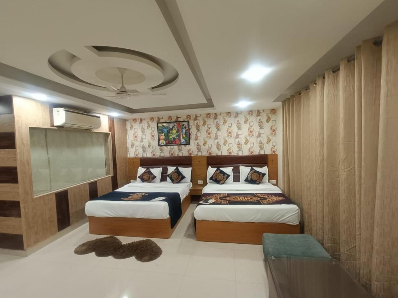 Hotel Grand Suites By D'Capitol Near Delhi Airport New Delhi Exteriör bild